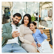Famiglia durante lo shopping