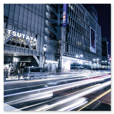 Illuminazione ambient e dettagli premium